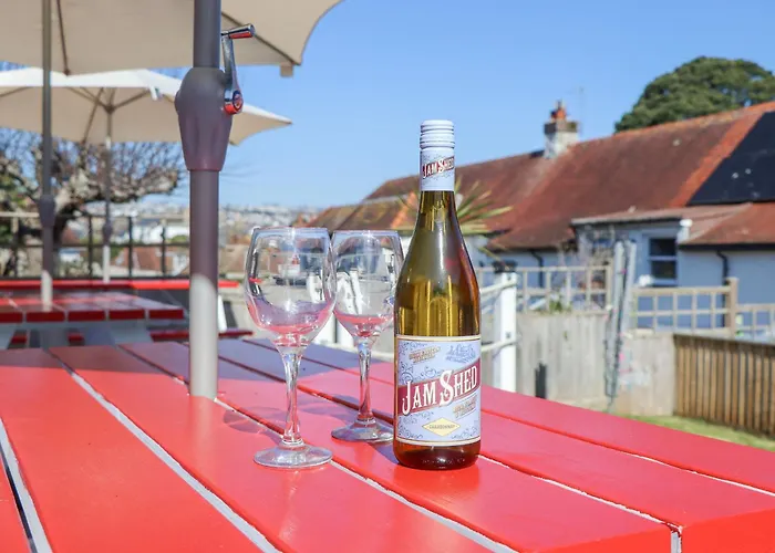 Flat 1, Big Tree Holiday Flats Paignton